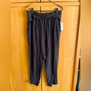 NWT Free People Black Pockets Elastic Waist Rayon Yoga Jogger Pants Size Medium